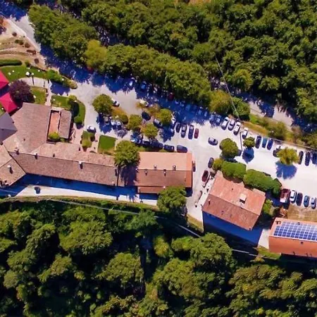 Casa de Campo Faro Rosso